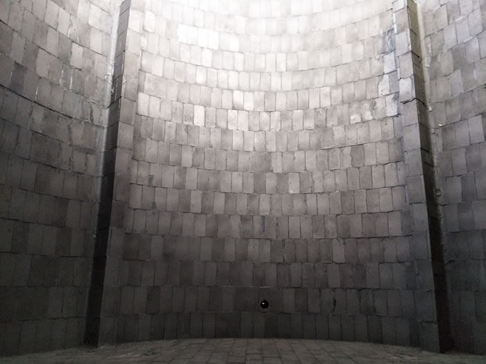 沁陽市恒瑞實業(yè)有限公司在耐氫氟酸、氟硅酸設(shè)備中碳磚襯里施工